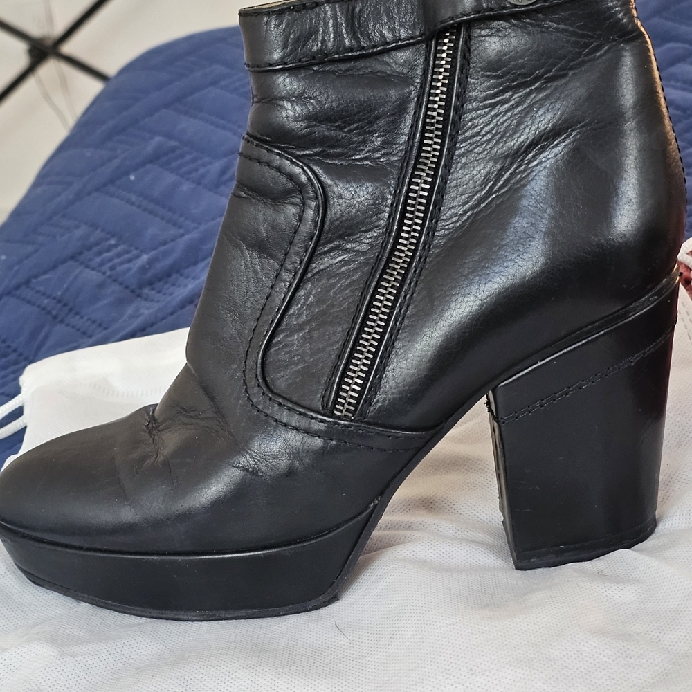 Acme leather platform boots